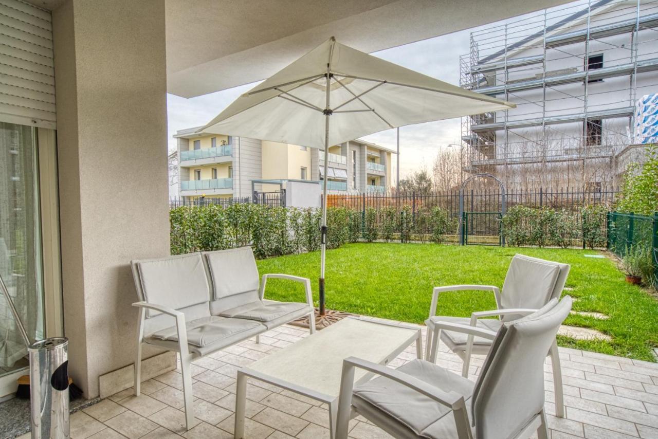 Caseospitali - Casa Azzurra, Incantevole Bilocale Con Giardino Cernusco Sul Naviglio Bagian luar foto